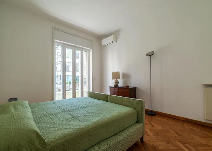 Guesthost - Sapienza & Borghese Comfy * Roma