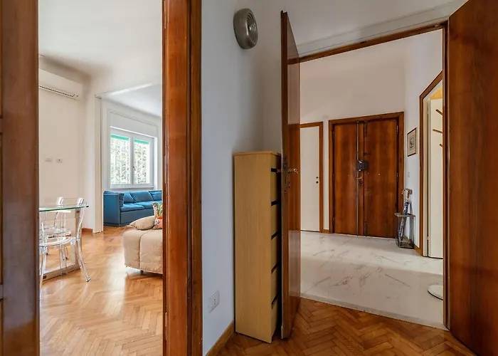 Guesthost - Sapienza & Borghese Comfy Apartamento *